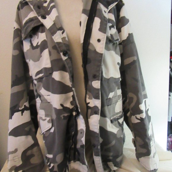 Camouflage / Black, White, Gray / Hunting / Parka / Jacket - Picture 2 of 15